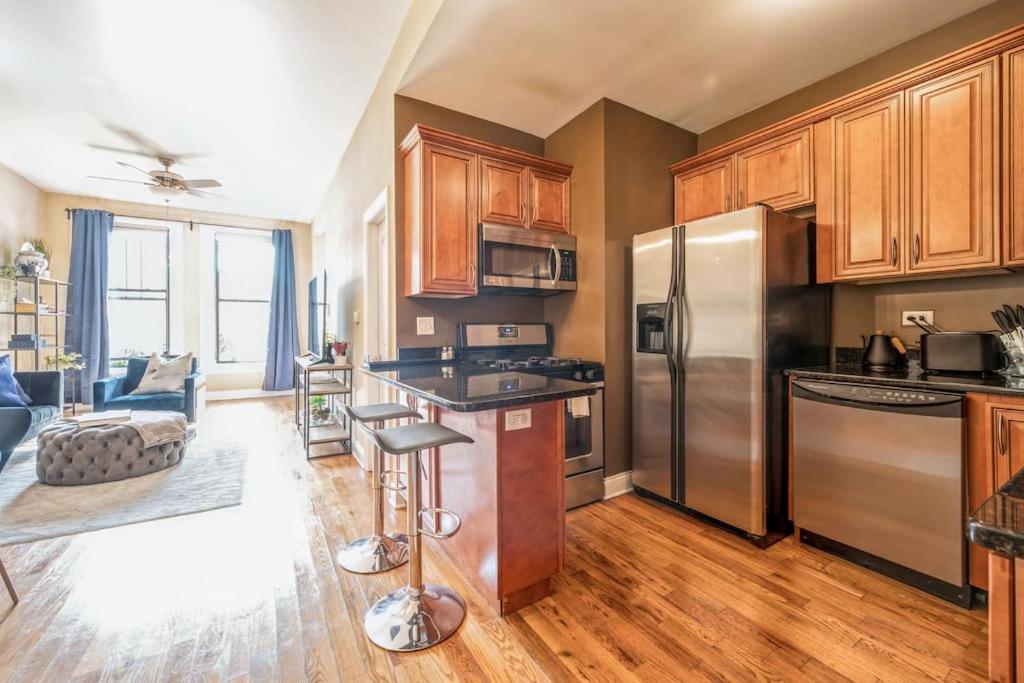 Lovely 2 Bed 3 Miles From Dt W Free Parking Chicago Zewnętrze zdjęcie
